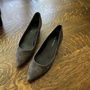 Via Spiga gray suede heel
